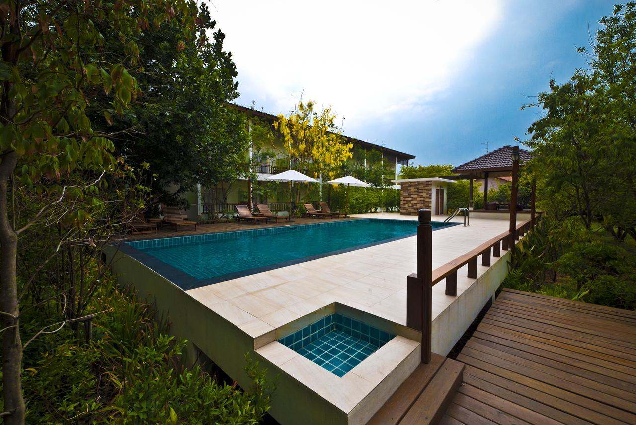 Tree House Hotel Sisaket מראה חיצוני תמונה