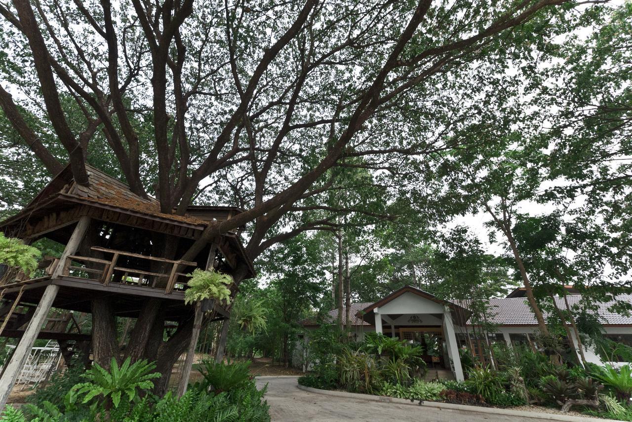 Tree House Hotel Sisaket מראה חיצוני תמונה
