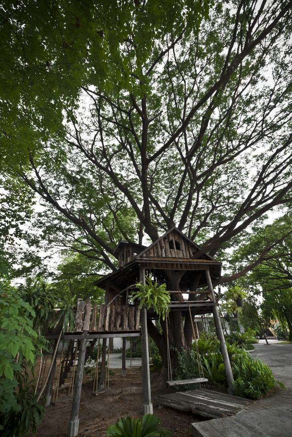 Tree House Hotel Sisaket מראה חיצוני תמונה